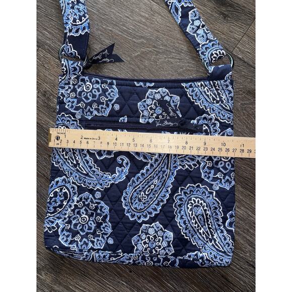 Vera Bradley Triple Zip Hipster Crossbody Blue Bandana pattern. - Picture 5 of 7